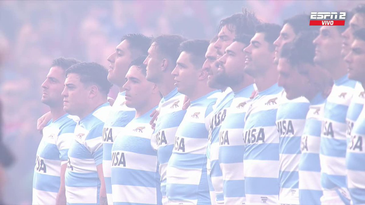 Antes de que Los Pumas lo impusieran, los deportistas argentinos no le ponían muchas ganas a cantar el himno.