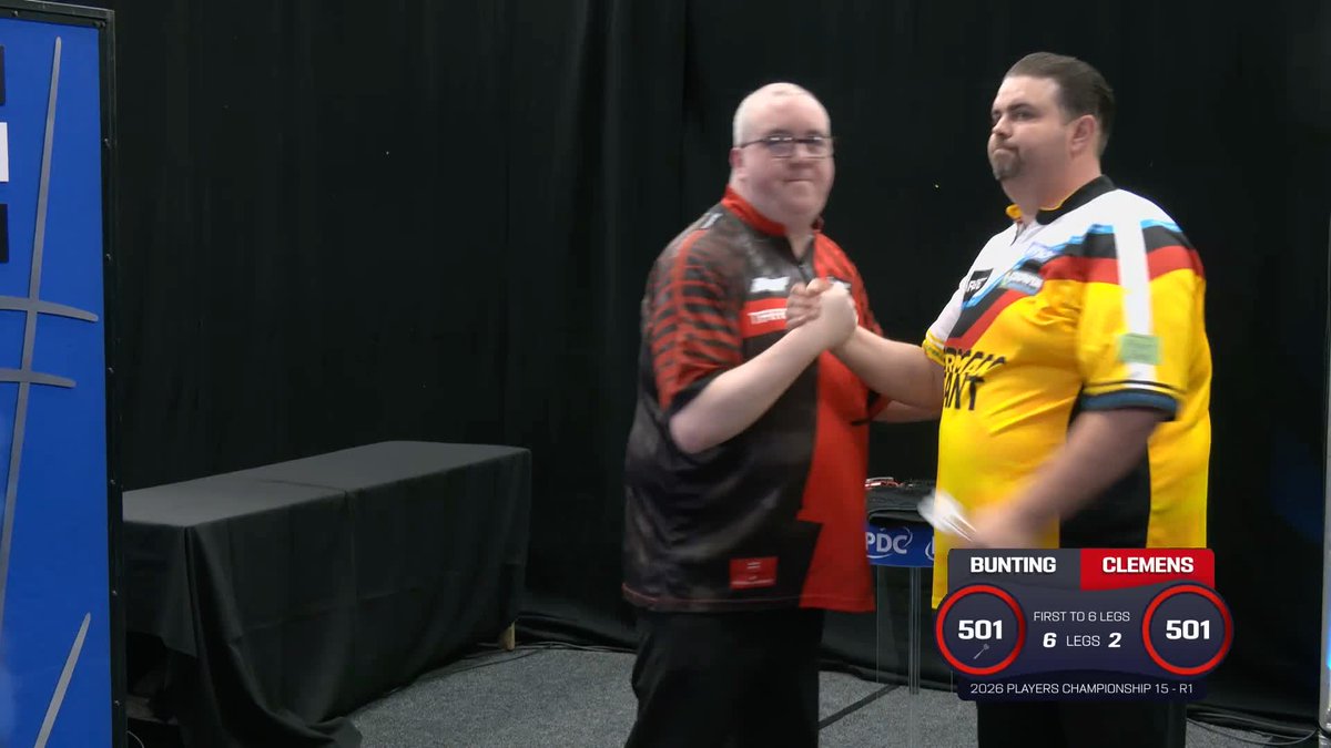 BUNTING BLASTS PAST CLEMENS! Stephen Bunting produces a glittering display, averaging over 105 and defying SIX maximums from Gabriel Clemens to triumph 6-2! 📺 #PC15
