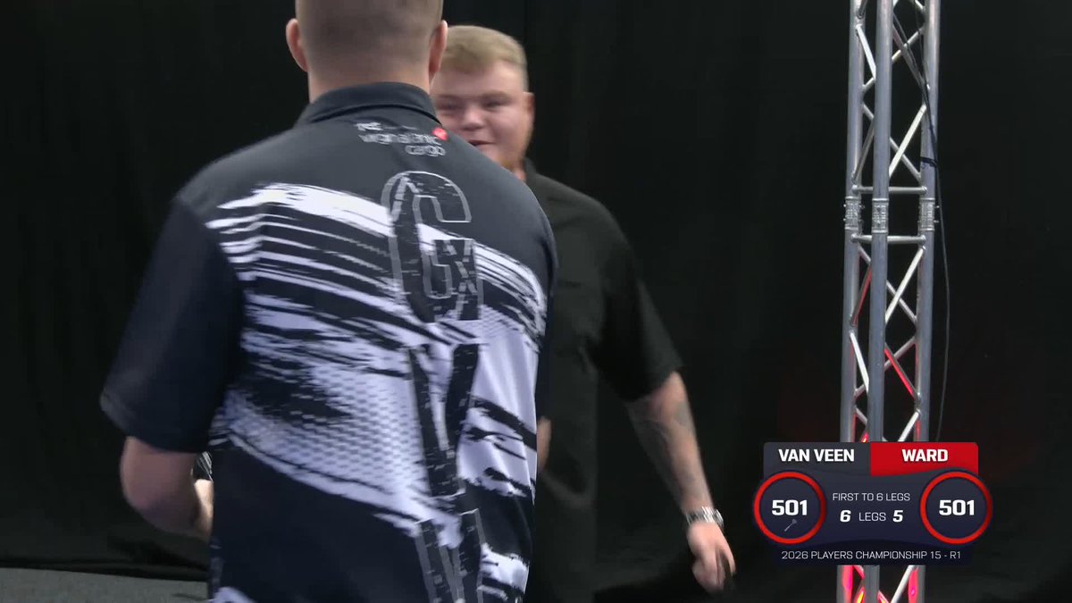 VAN VEEN WINS THE DECIDER! Gian van Veen survives an early scare at #PC15, as the Dutchman comes through a last-leg decider against Harry Ward to book his place in round two! 📺 #PC15
