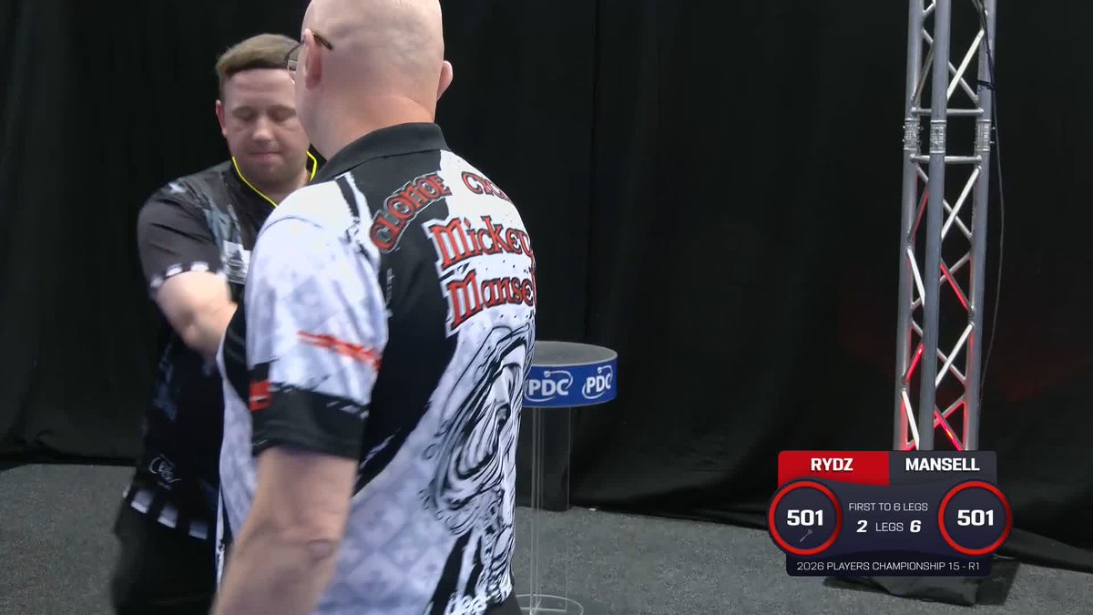 MANSELL BEATS RYDZ! Mickey Mansell completes round one on Streaming Board Two, as the Irishman beats Callan Rydz 6-2! 📺 #PC15