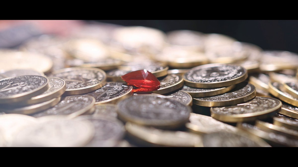 Fancy a real treasure worth $500,000? 💰 Then, take a shot at "Gold & Crystal - The Lost Treasure of Edward Kenway", the official international treasure hunt of Assassin's Creed Black Flag Resynced, created by our partner Unsolved Hunts. 🏴‍☠️ Pre-order now 👉