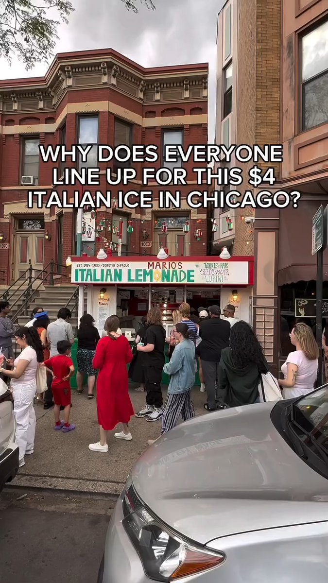 For so many Chicagoans, summer doesn't begin without a stop here. Welcome to Mario’s Italian Lemonade! A walk-up window for homemade Italian ice. This family-owned Chicago classic has been around since 1954. 📍 1068 W Taylor Street 🎥: chicagofoodhq #NeverOutdoneChi