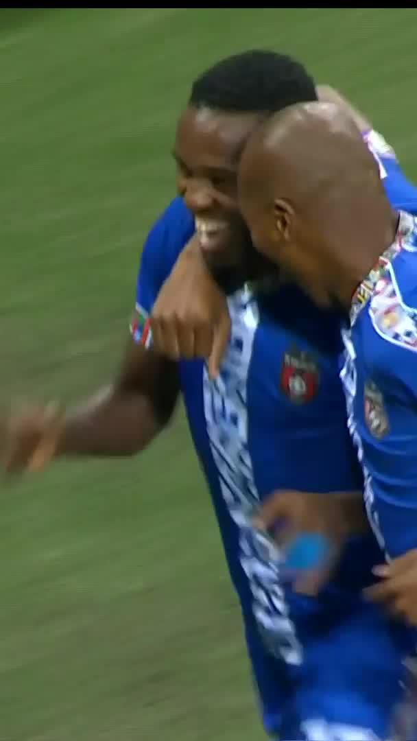 Early breakthrough for the Rockets as Victor Letsoalo scores from the penalty spot 🚀🔥 📺 Stream #BetwayPrem on DStv: