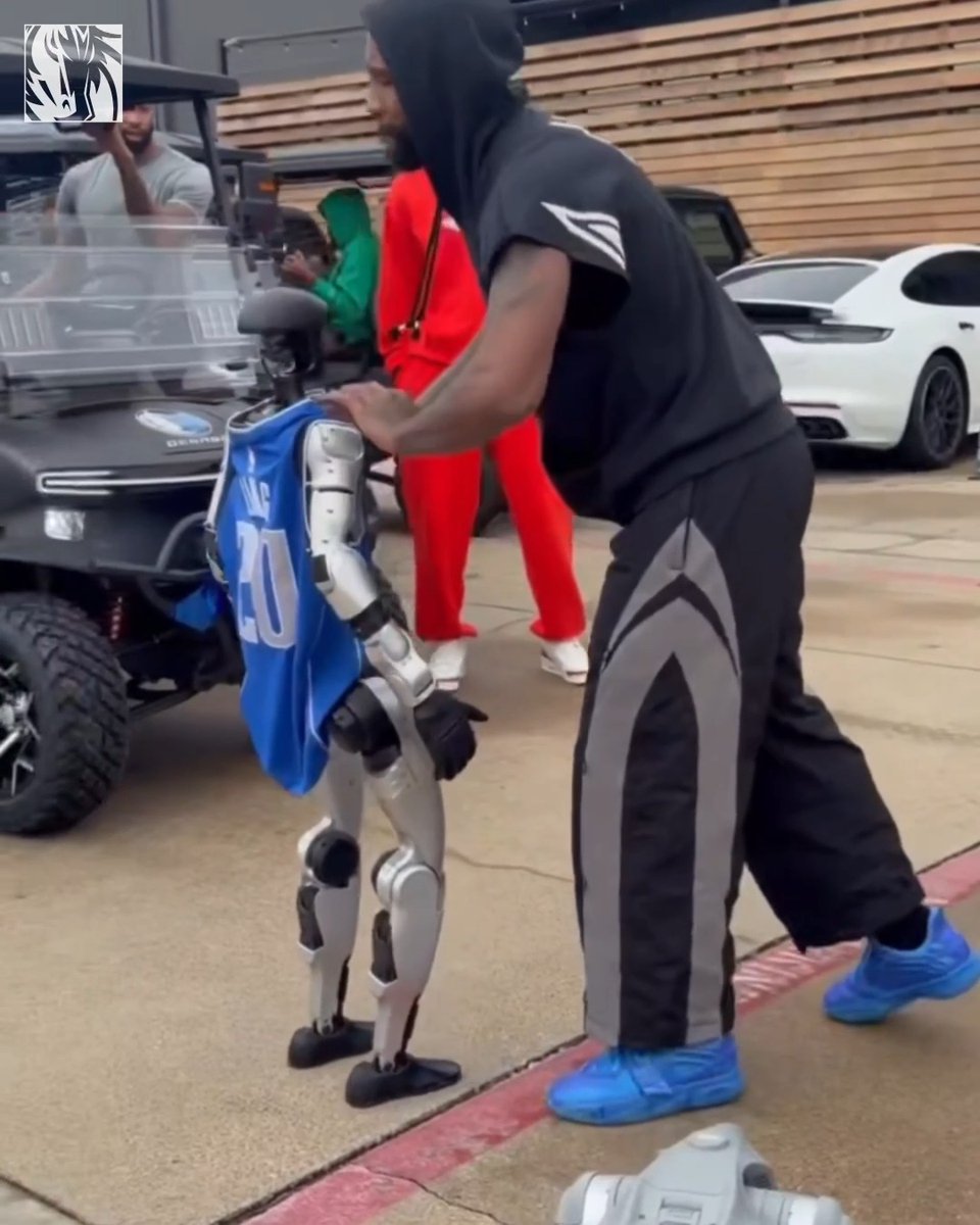 We know who to call when the robots take over 😂😂😂 #MFFL