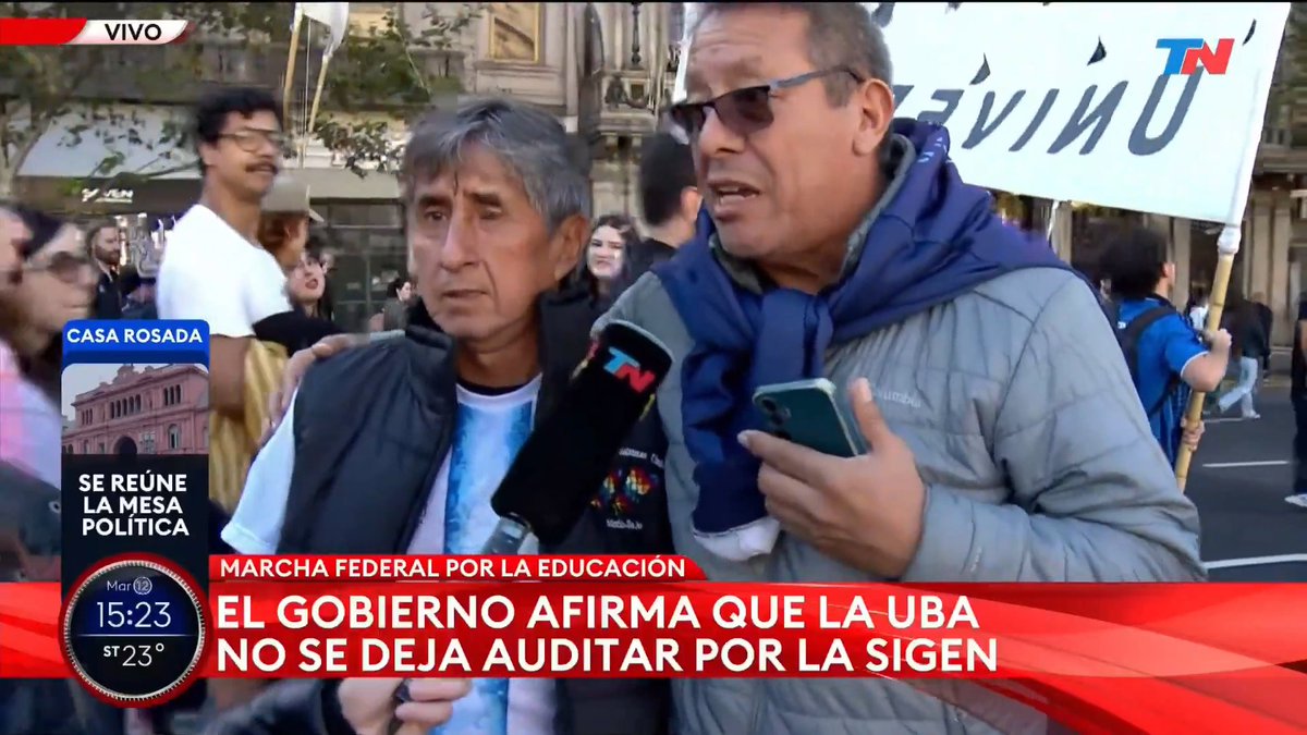 🎓"La universidad a nosotros nos devolvió la sonrisa" 🇦🇷Veteranos de Malvinas acompañan la Marcha Federal Universitaria y expresan su apoyo al reclamo en defensa de la educación pública.
