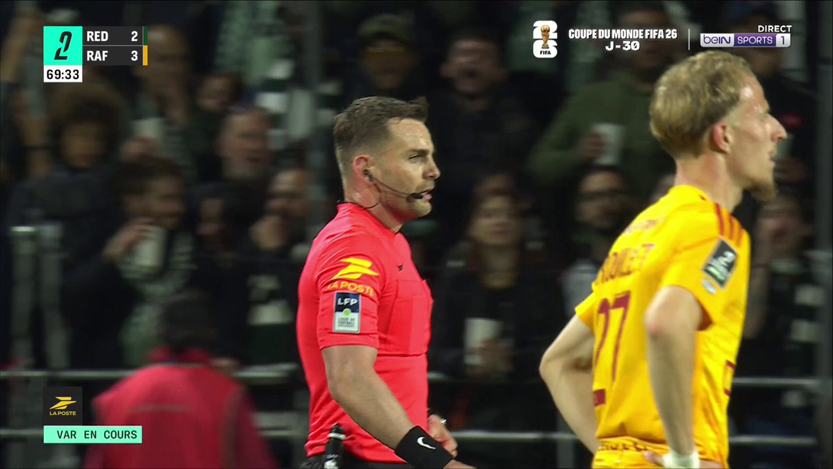 [📺 LIVE] 🇫🇷 #REDRAF 🤯 Le deuxième but en deux minutes pour Rodez qui prend l'avantage !!! 👀 La VAR valide le but de Wilitty Younoussa ! #beINLigue2