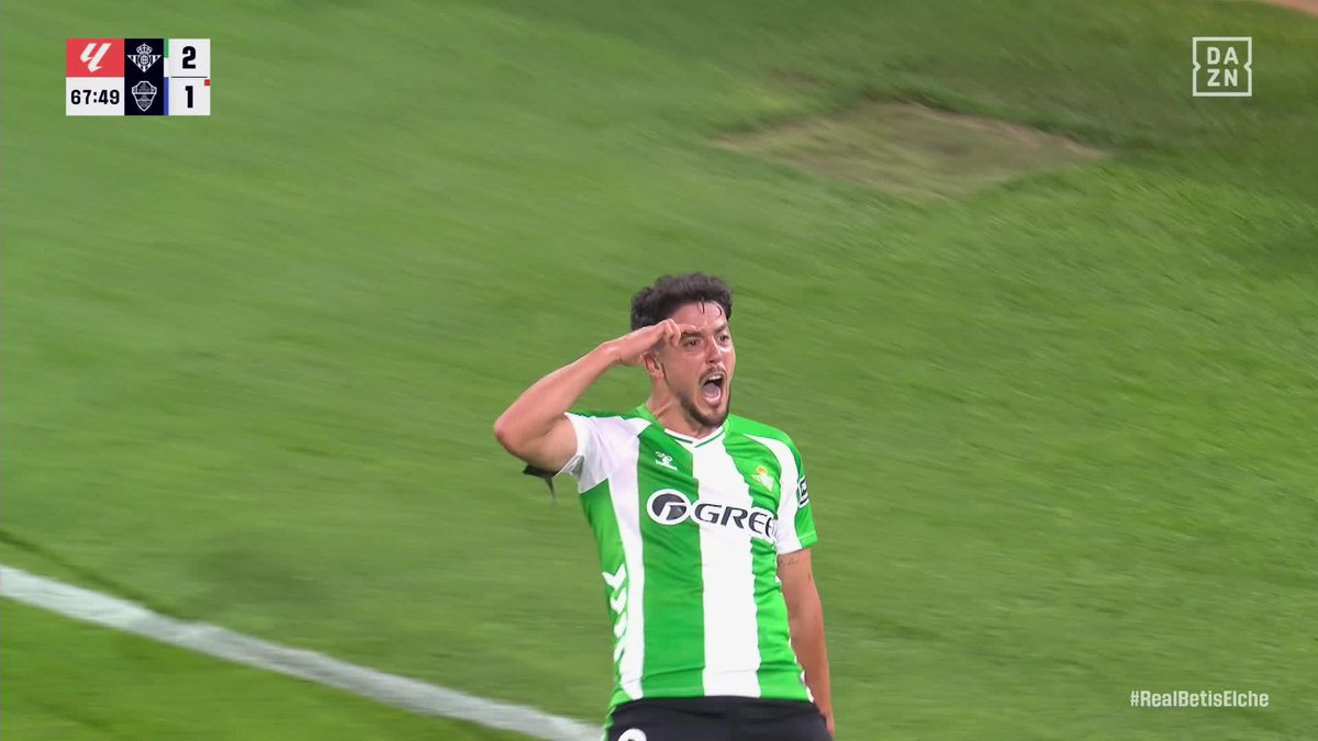 UN GOLAZO DE CHAMPIONS LEAGUE ๐ขโช Pablo Fornals le pegรณ desde el Benito Villamarรญn para meter al Real Betis Balompiรฉ ๐ด๐ en la mรกxima competiciรณn europea ๐๐ป #LALIGAenDAZN โฝ