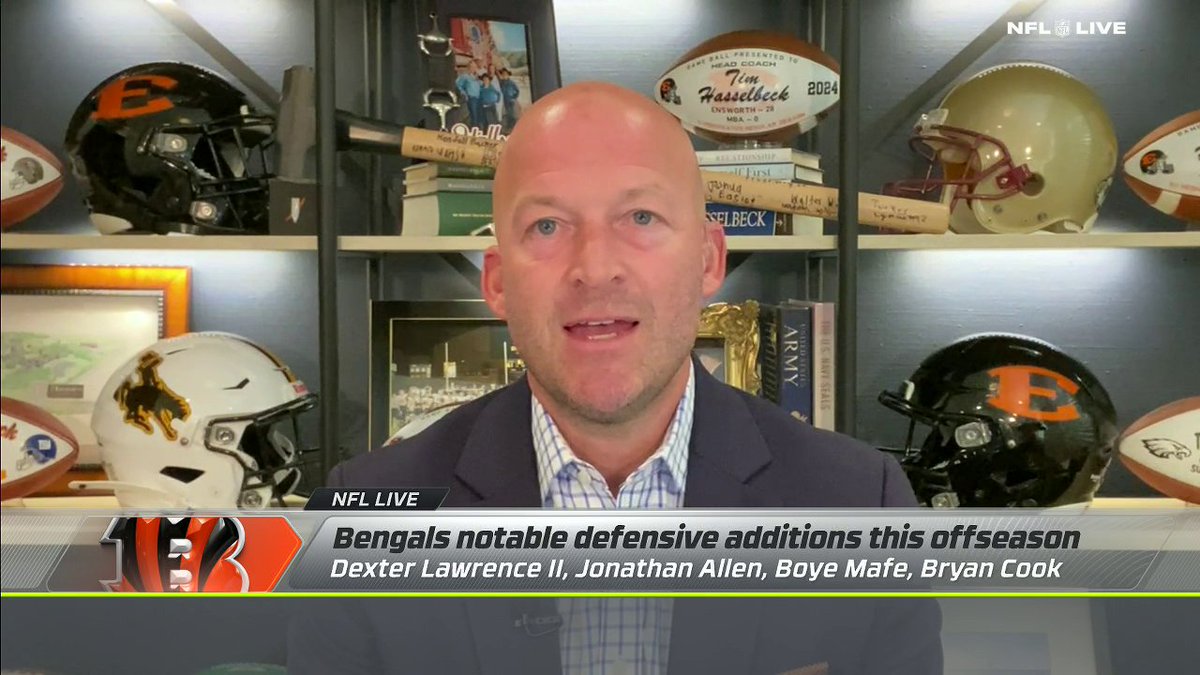 "It feels like Matthew Stafford early on in Detroit. ... They just organizationally can't get it done. ... That's just what it's starting to feel like to me with Burrow's era in Cincinnati." —Tim Hasselbeck on the Bengals' struggles over the years 🏈