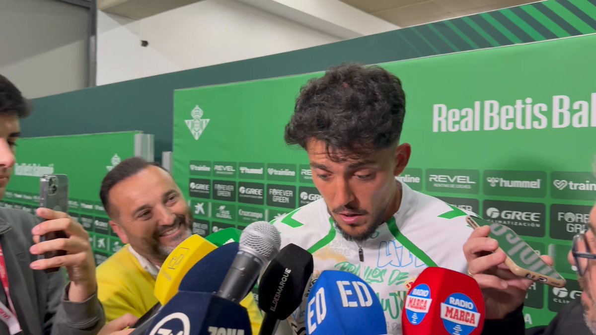 🎙️🟢 Pablo Fornals habla sobre Manuel Pellegrini: 🗣️ "Me rescató en un momento en el que ni yo me encontraba. Creo que ha podido aflorar mi mejor versión y este año he disfrutado mucho personalmente" 🎥 Alberto Manchado Monedero