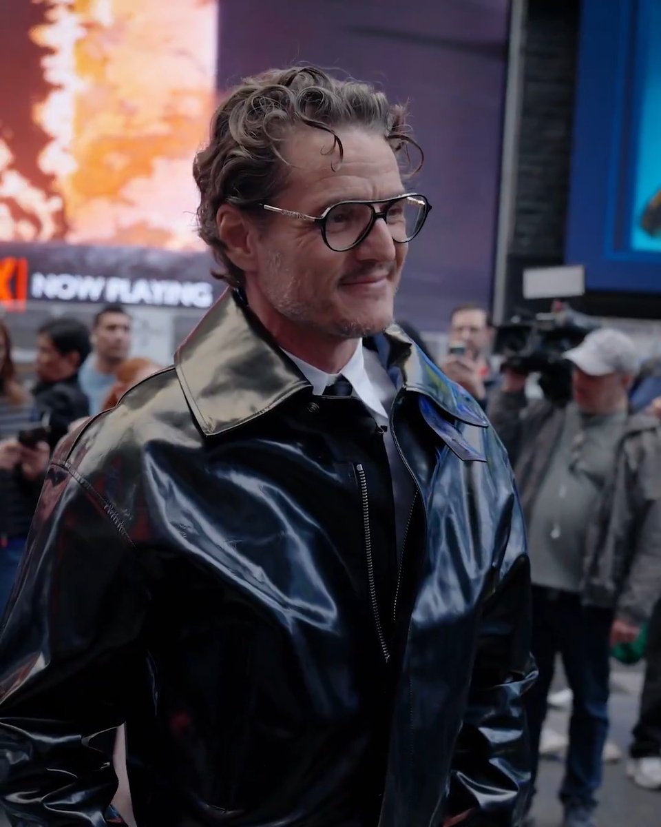 Pedro Pascal and Grogu take New York. Don’t miss Star Wars: The Mandalorian and Grogu only in theaters and IMAX May 22. Tickets on sale now. #TheMandalorianAndGrogu