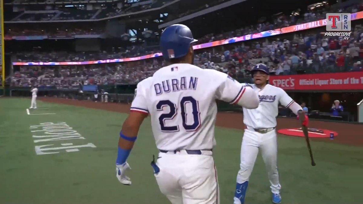 Muscled out the other way 💪 Ezequiel Duran x #AllForTX