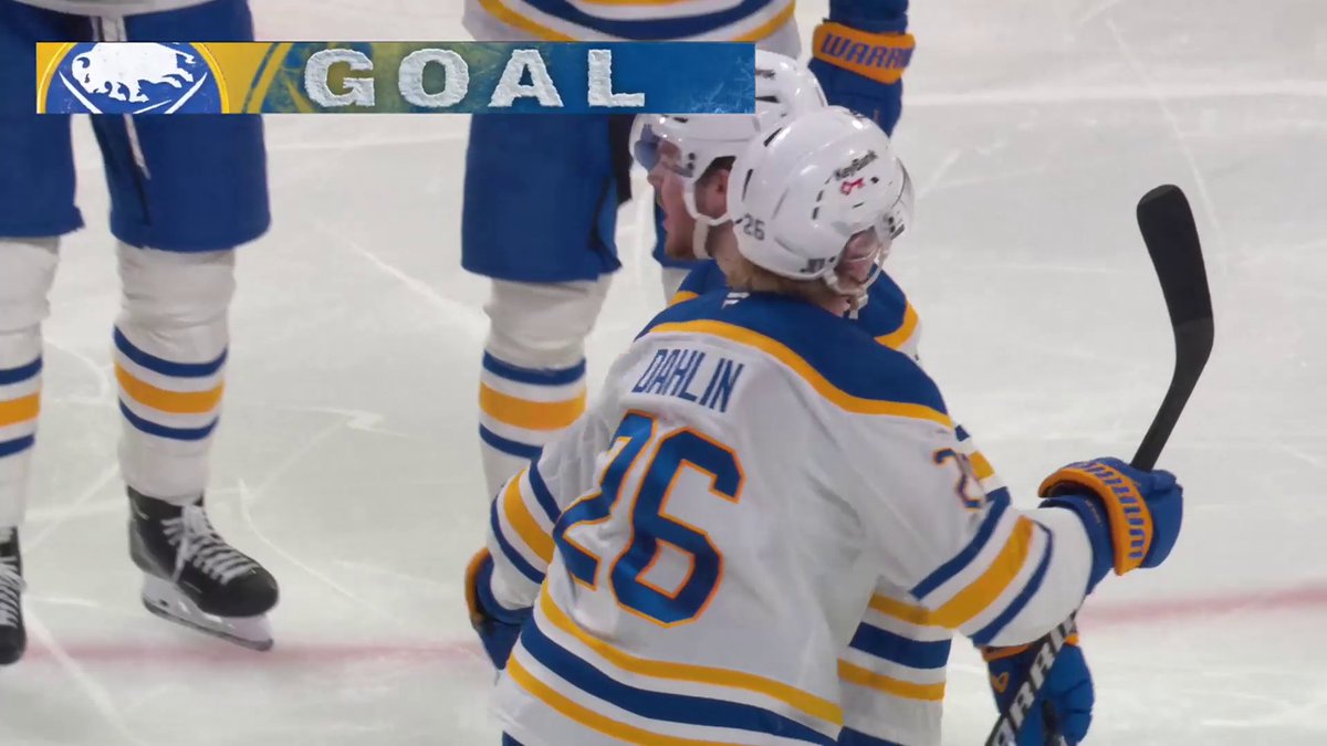 ZACH BENSON GIVES BUFFALO THE LEAD IN THE THIRD 🤯 #StanleyCup 🇺🇸: ESPN 🇨🇦: Sportsnet & TVA Sports