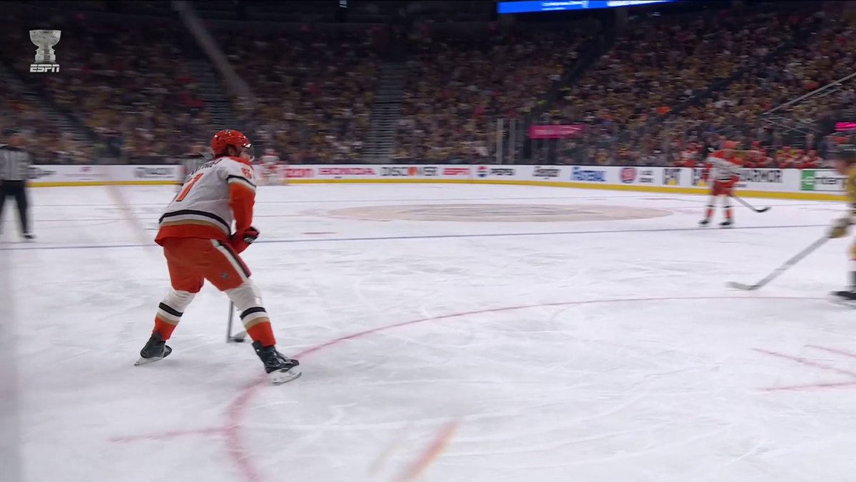 BECKETT SENNECKE OPENS THE SCORING 🦆 He's got goals in four straight games for the Anaheim Ducks! #StanleyCup 🇺🇸: ESPN 🇨🇦: Sportsnet &amp; TVA Sports