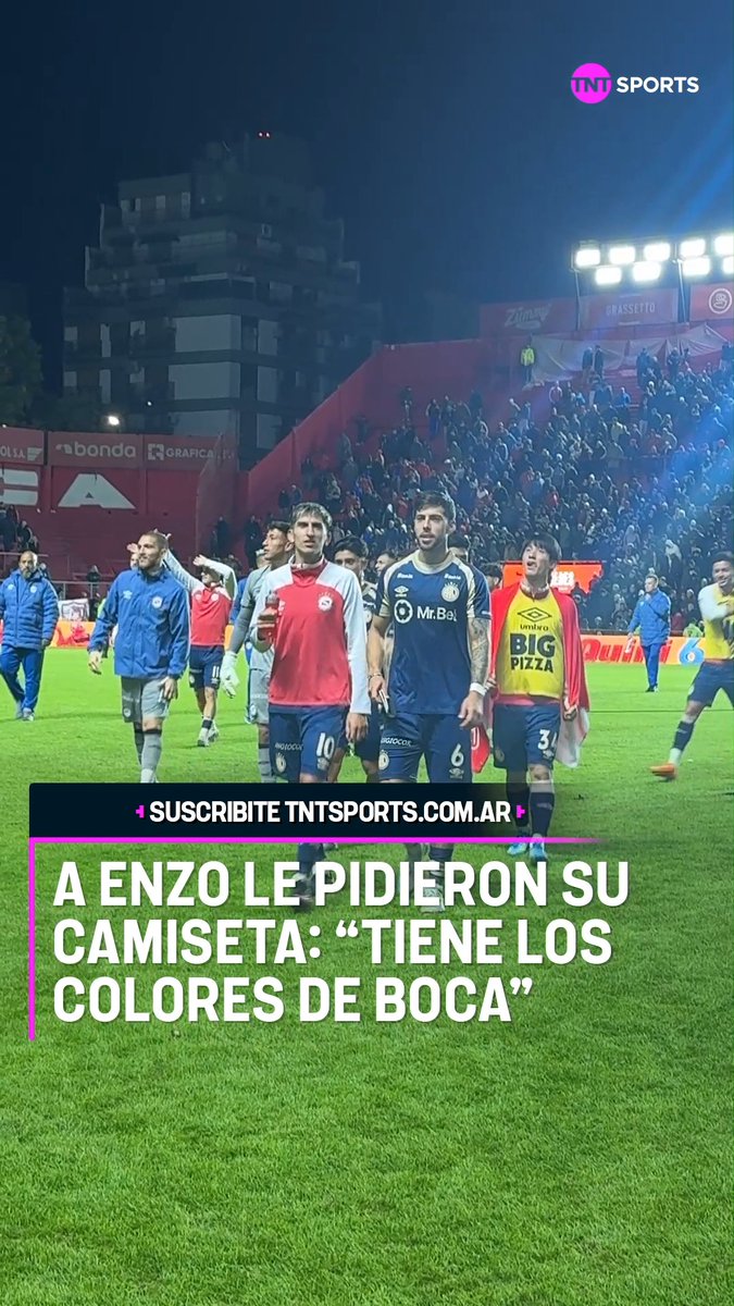 ¿QUIÉN LE PIDIÓ LA CAMISETA A ENZO? 😅 El mediocampista de ARGENTINOS se retiró en medio de la felicidad por la clasificación y tuvo una particular reacción. 🗣️ "No la vas a querer, tiene los colores de Boca", dijo el ex River cuando un auxiliar le quería sacar su casaca.