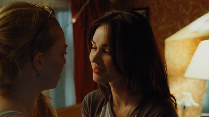 the number of times my baby gay teenage self rewatched this particular scene in jennifer’s body (2009) is just between me and god