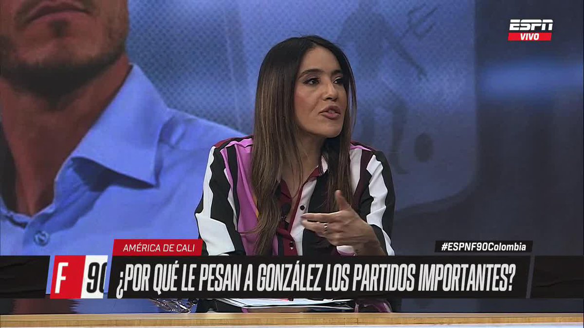 ¿Por qué a David González le pesan tanto los partidos importantes? "América no logró plantear un partido que incomodara a Santa Fe, el bloque defensivo NO ESTUVO" Sarah Castro Lizarazo ▶️ No te pierdas #ESPNF90Colombia en el Plan Premium de #DisneyPlus