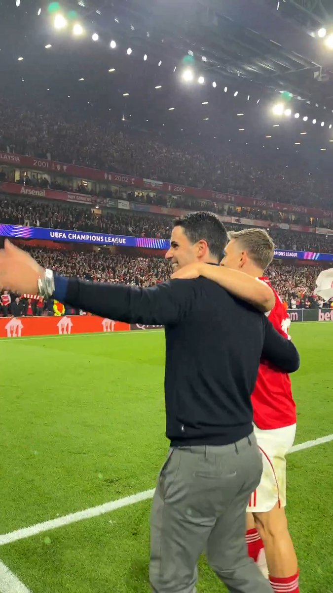 ／ ミケル・アルテタ監督も大喜び🙌 ＼ アーセナルはアトレティコ・マドリードを破り #UCL 決勝へ駒を進めた🔥 指揮官は試合後、ファンと一緒に大盛り上がり🎉 #WOWOWでCL #サッカー熱も頂点へ