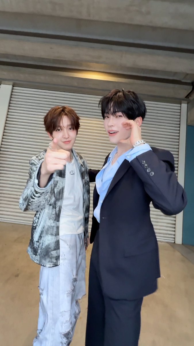 #SUNGHANBIN 선배님 눈에 거슬리고 싶어 😙😘 #KickFlip #Donghyeon #My_First_Kick #눈에거슬리고싶어 #ZEROBASEONE #성한빈 ZEROBASEONE
