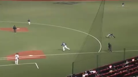 いいところに守っていた！！✨ 一二塁間の打球を抜けさせない！💪 埼玉西武 石井一成 選手のファインプレー！👏 👇スマホ・テレビで試合観戦！