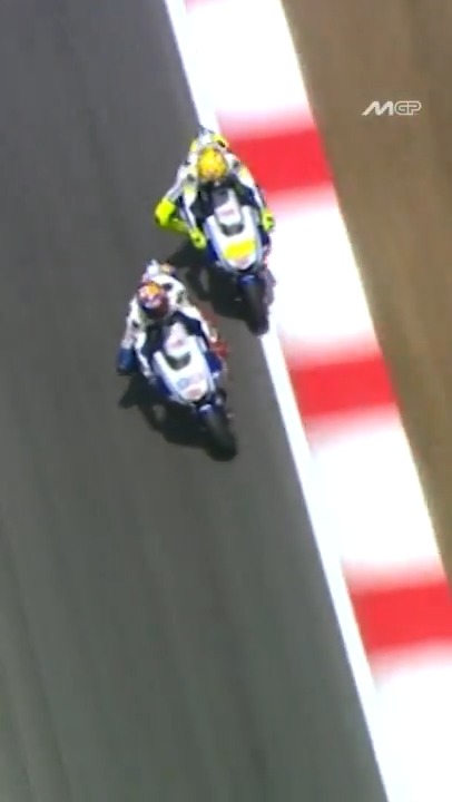 โ๏ธ @valeyellow46 vs. Jorge Lorenzo in 2009 This goes beyond iconic โจ๐ฅ #CatalanGP ๐ | #MotoGP