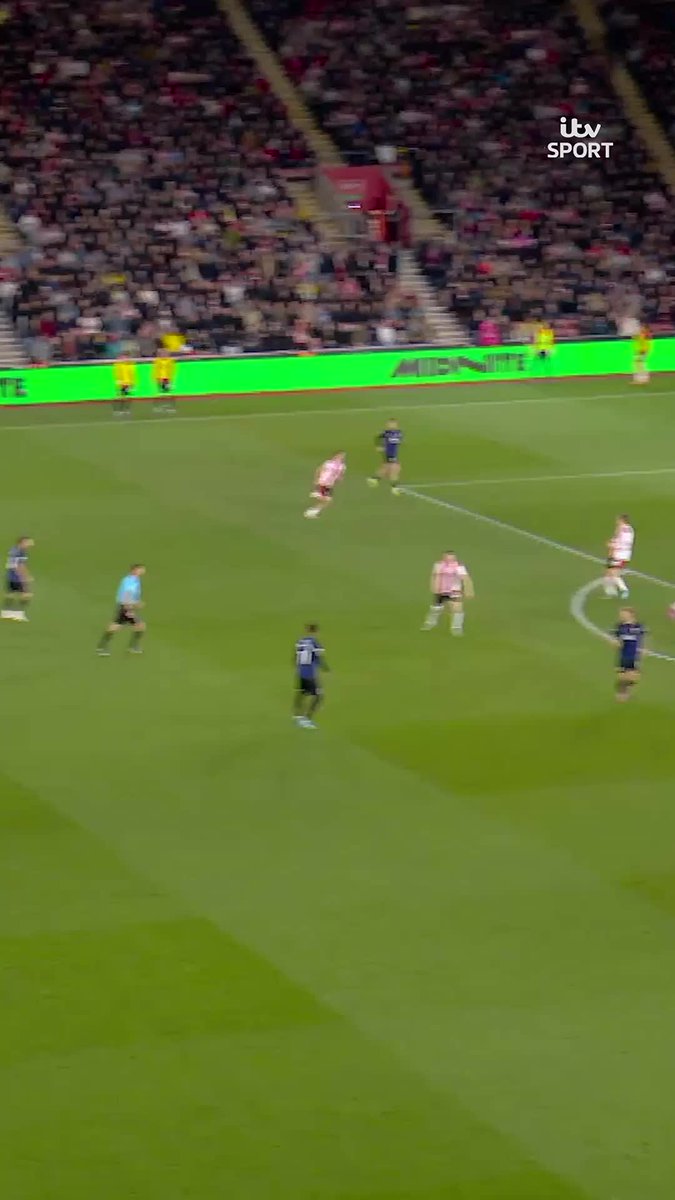 🚨 | Premier League referee asked to do his job without VAR challenge! (IMPOSSIBLE) 😳❌