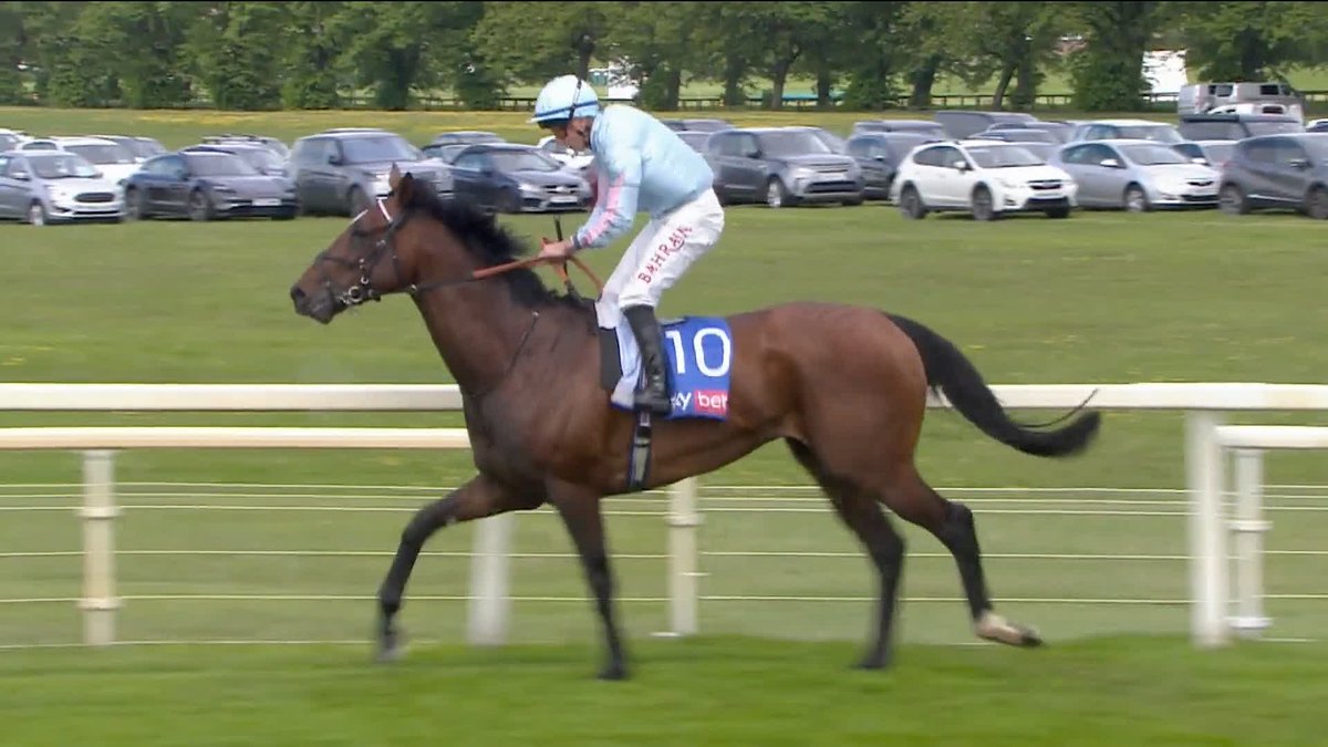 A class apart on seasonal return! 🔥 Klassleader takes the Sky Bet Race To The Ebor Jorvik Handicap! 🥇 #ITVRacing | Tom Marquand | Somerville Lodge Stables