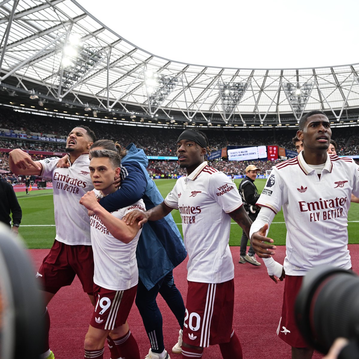 That final whistle feeling 🙌 Relive all of Sunday's emotions again with Bench Cam 🎥 🤝 TCL Electronics