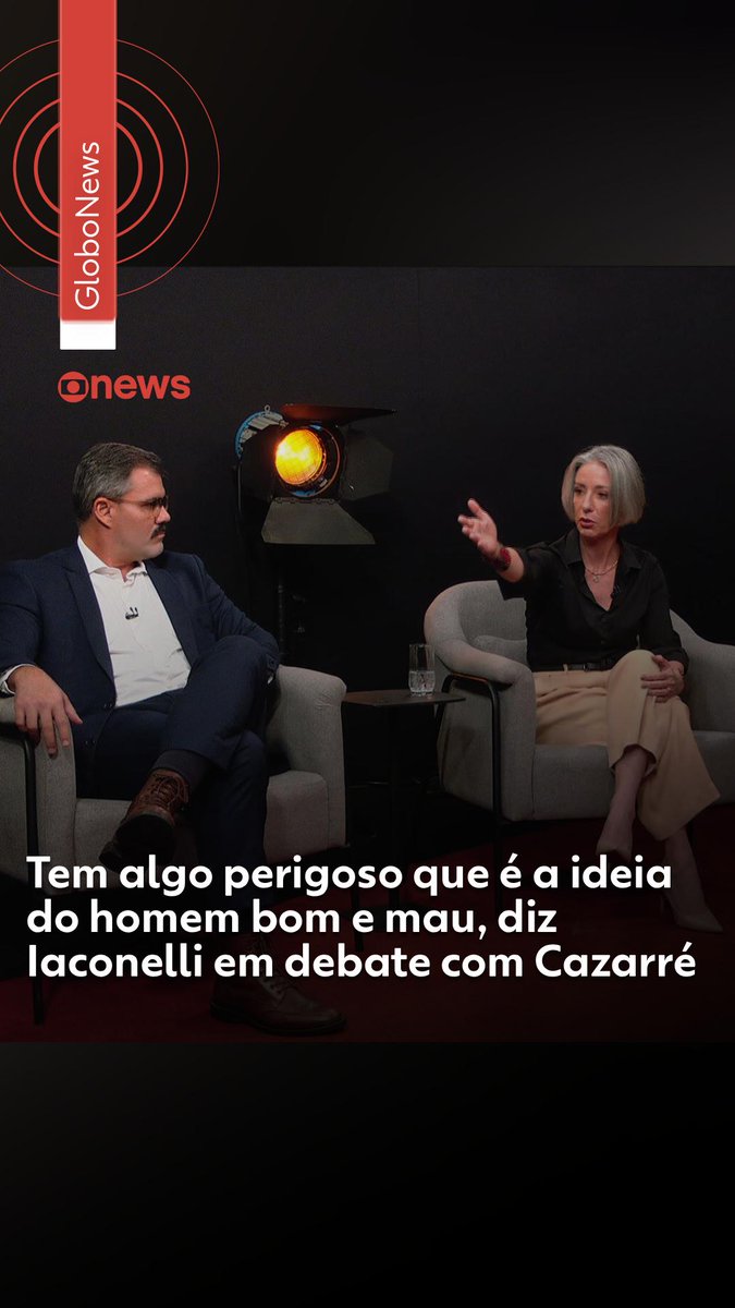 O programa GloboNews Debate discutiu o papel do homem na sociedade e como isso afeta a vida da mulher. Estiveram presentes a psicanalista Vera Iaconelli, o ator Juliano Cazarré, que vende um curso de masculinidade para homens, e Ismael dos Anjos, coordenador do projeto O Silêncio dos Homens. Vera Iaconelli falou sobre o argumento de que "existem homens bons e homens maus" na discussão de assuntos como feminicídio e violência contra a mulher, seja em formas de violência física, psicológica ou patrimonial. Ao lembrar o caso da francesa Gisele Pelicot, que foi dopada pelo então marido e estuprada por 50 homens ao longo de mais de 10 anos, ela lembrou que entre os acusados estavam todos tipos de homens da sociedade local, o que faz cair por terra a tentativa de separação entre tipos de homens e pede que a abordagem seja à masculinidade como um todo. "O discurso machista parte da suposição que uma mulher deve se submeter a um homem. E isso vai do 'feminicídio' até 'você não vai trabalhar', 'você não vai usar esse decote', 'você não vai falar com a sua família'. Qualquer tipo de ingerência sobre o desejo da mulher faz parte da mesma linha do machismo. E essa ideia de dicotomia entre o homem do bem e o homem do mal, isso é muito complicado", disse a psicanalista. #g1