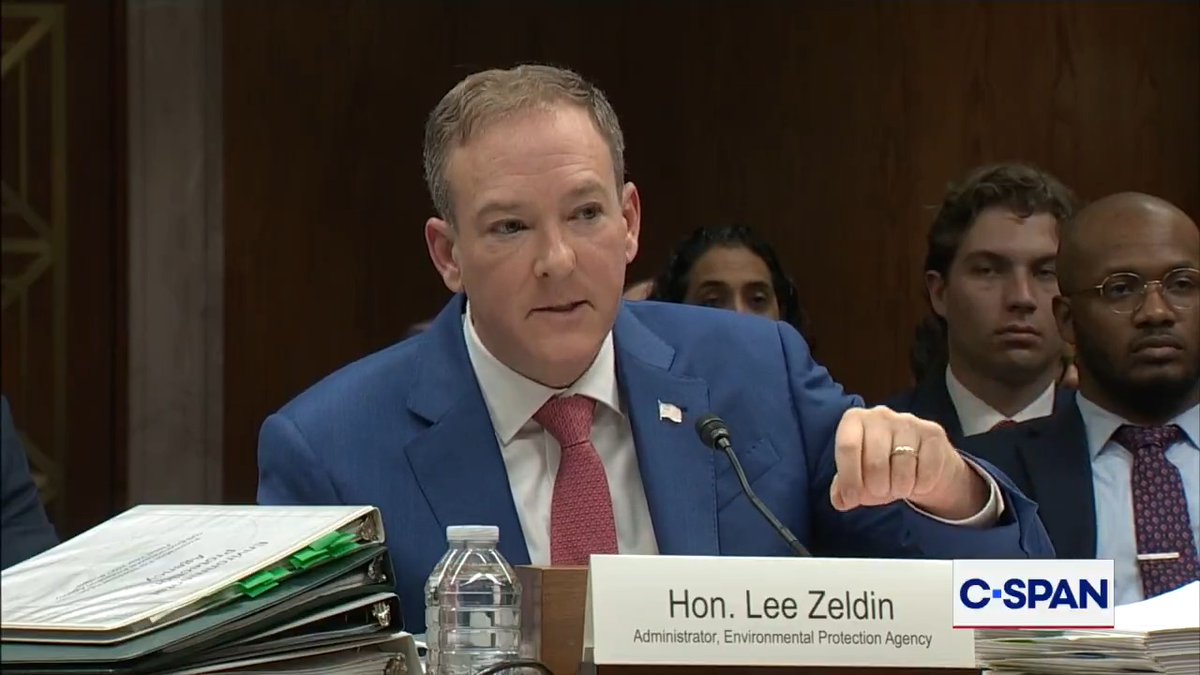 Sen. Senator Patty Murray: "Do you seriously believe there's abortion in the water like some far-right activists are suggesting?" .Lee Zeldin: "I don't even know what you're talking about."