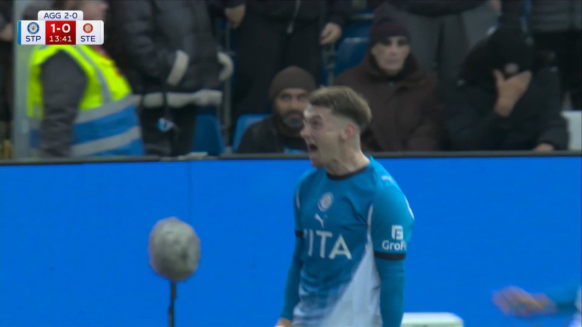 Louie Barry finishes sublimely and Stockport double their aggregate advantage! 🔥