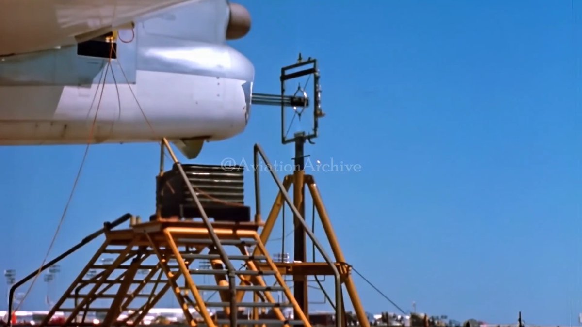The AN/ASG-21 Fire Control System's dual search track radar and the M61A1 Vulcan 20mm Cannon on the tail of early B-52H models was a deadly combo.👀