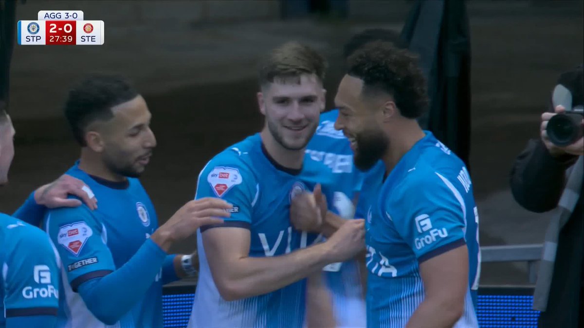 An acrobatic finish from Kyle Wootton to extend Stockport County's lead 🔥