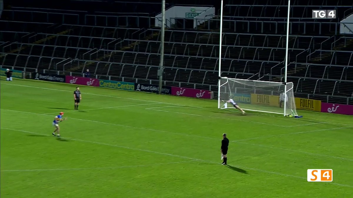 3 SENSATIONAL saves by Mark Sheedy In Goal for the Banner. What a AWESOME Goalie. Hail💀Hail