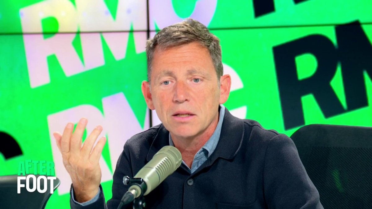 🗣💬 Daniel Riolo : "La Ligue 1, ça ne l'intéresse pas du tout Kvaratskhelia. Même les dribbles, ça ne passe pas alors que ça passe contre tout le monde en Ligue des champions. Mais qu'est-ce que tu veux dire ? Même en étant mauvais ce soir, il marque !"