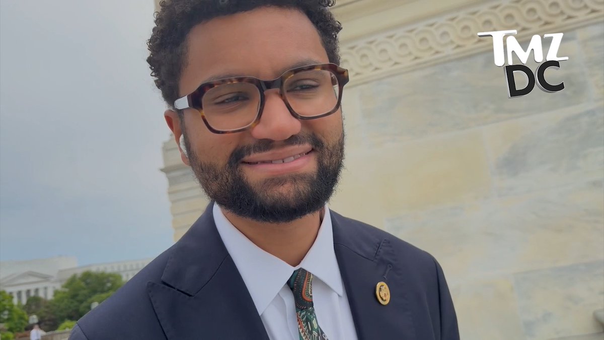 🍽️🍳 Rep. Maxwell Frost says nobody in Congress is chef-ing it up like him!