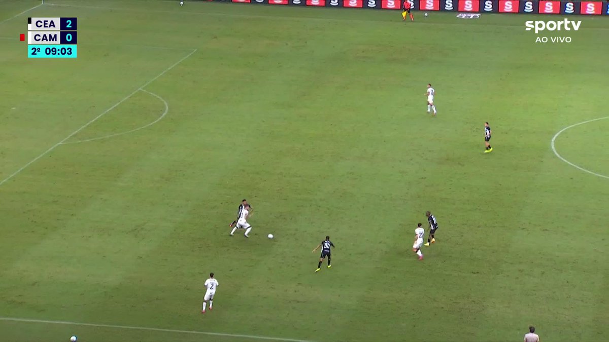 Lyanco tenta sair driblando, mas perde a bola e para a jogada. Cartão amarelo para o jogador. #Futebol #CopaDoBrasil #Ceará #AtléticoMineiro