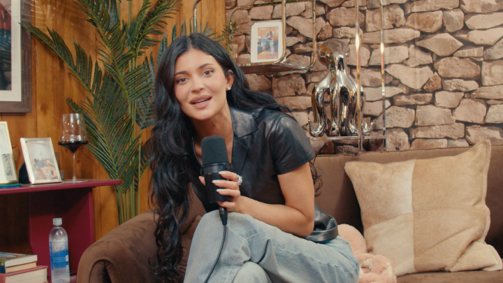 Kylie Jenner passionately explains The Legend of Zelda: Breath of the Wild to Jake Shane on a new episode of Therapuss