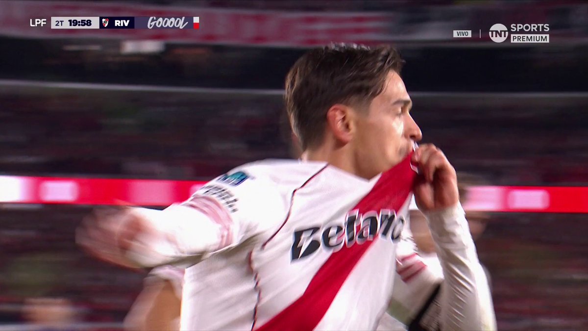 DIEGO ARMANDO MARADONA SE APODERÓ DEL CUERPO DE LUCAS MARTÍNEZ QUARTA. SE ME CAEN LAS LÁGRIMAS. GRANDE, CAPITÁN DISCULPAS. ¡¡VAMOS RIVER LA REPUTÍSIMA MADRE!!