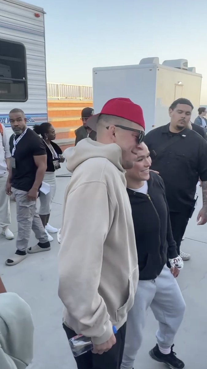 Nothing but love between Nate Diaz and Ronda Rousey ❤️ MMA LEGENDS 🔥 #RouseyCarano Saturday, May 16 9 PM ET | 6 PM PT LIVE only on Netflix