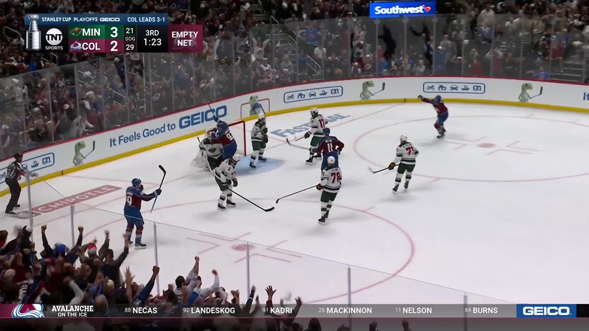 OH MY GOD NATHAN MACKINNON SNIPES IT AND TIES THE GAME WITH A MINUTE LEFT 😱🤯🔥