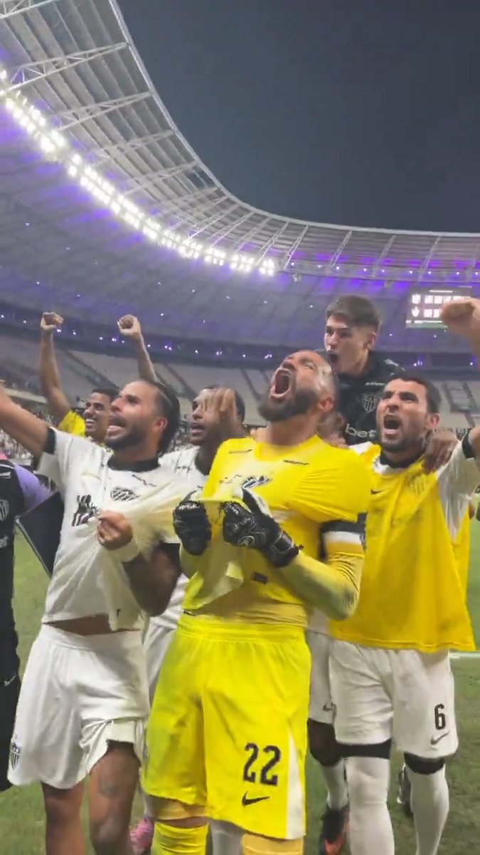IDENTIFICAÇÃO! 🧤 A comemoração do Paredão com o grupo e a Massa presente em Fortaleza! ❤️