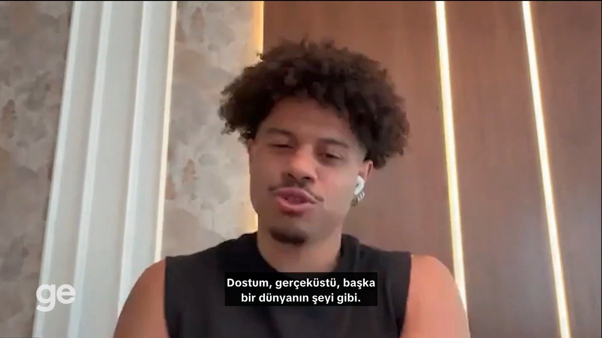 Gabriel Sara: "Atmosfer inanılmaz, statta oluşan ortam gerçekten akıl almaz seviyede. Daha önce de söyledim; dünyada Galatasaray’daki atmosferin benzeri yok." (Ge Globo)