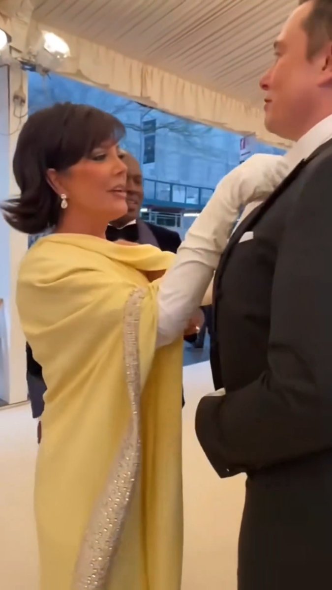 When Elon receives the full mom treatment from Kris Jenner at the Met Gala 2022