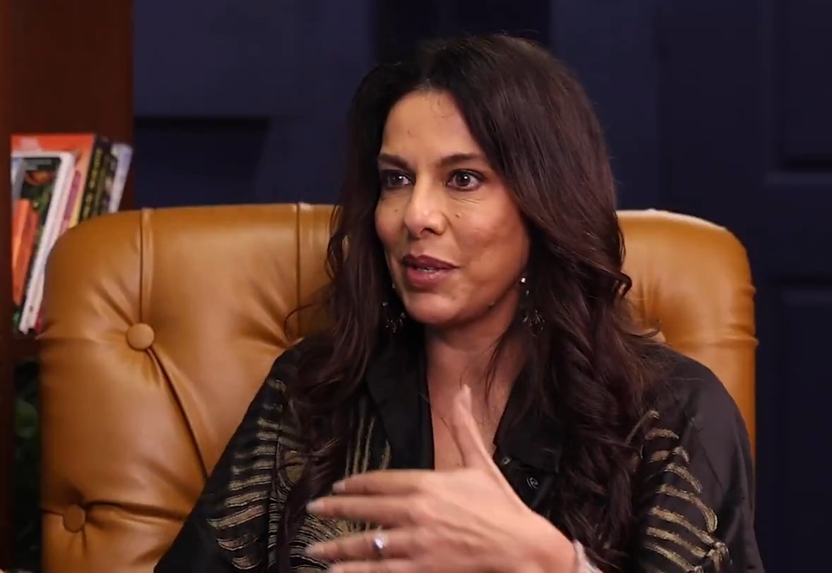 I got married to Farhan, who came from a conservative Muslim family, and there was no way on earth his family was going to allow me to work in films ~ Pooja Bedi Hindu females getting subdued by conservatives of other faiths is not new How easily Hindu females fall for it
