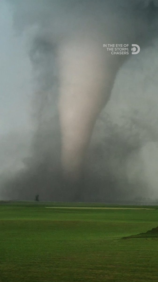 Chasing straight into danger 🌪️ The new spinoff series In the Eye of the Storm: Chasers premieres this Sunday at 10P. #EyeoftheStormChasers