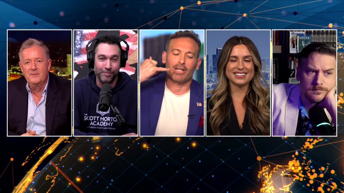 "Piers, I'm gonna roast YOU!" Things take a turn after Piers Morgan invites his panel to roast each other... 📺 Piers Morgan | @comicdavesmith | Adam 🆘 Sosnick | Jay Dyer