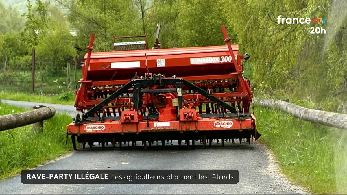 🔴🇫🇷 FLASH - Plus de 200 véhicules se sont installés à St-Privat-du-Feu pour une rêve party illégale alors qu'un arrêté l'interdit. Les agriculteurs et le maire ne savent plus quoi faire.