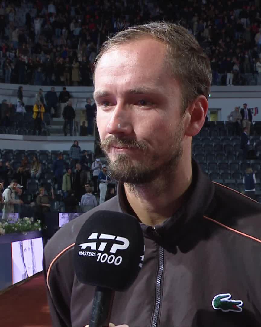 "Playing like how he did in the first set...top 5, Turin, next after Sinner and Alcaraz" 😅 @DaniilMedWed with high praise for Landaluce ⬆️ #IBI26