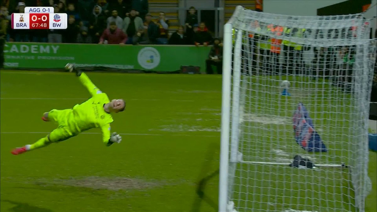 Huge save from Bolton goalkeeper Jack Bonham 💪 Bradford go close to levelling the tie on aggregate 🤏