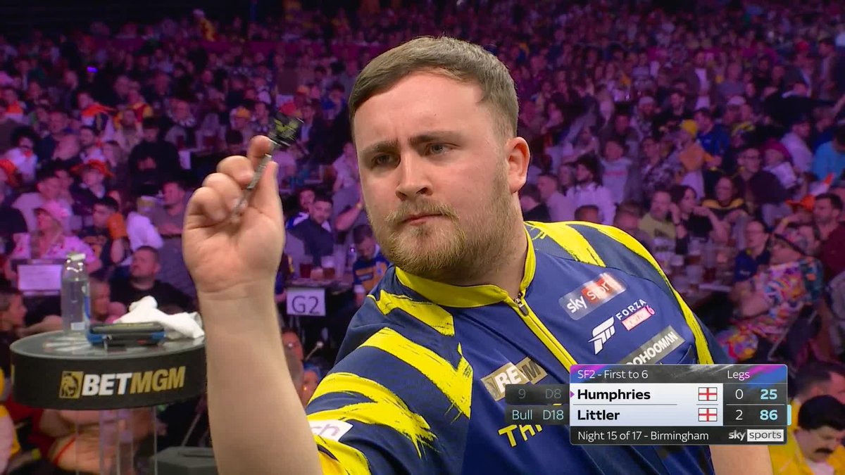 DOUBLE-DOUBLE FOR LITTLER 😮‍💨 That's one way to take out 86 in style 😎 Luke Littler leads Luke Humphries 3-0! 📲 #PLDarts